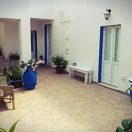 Antiche Stelle Salento לינה וארוחת בוקר 4*